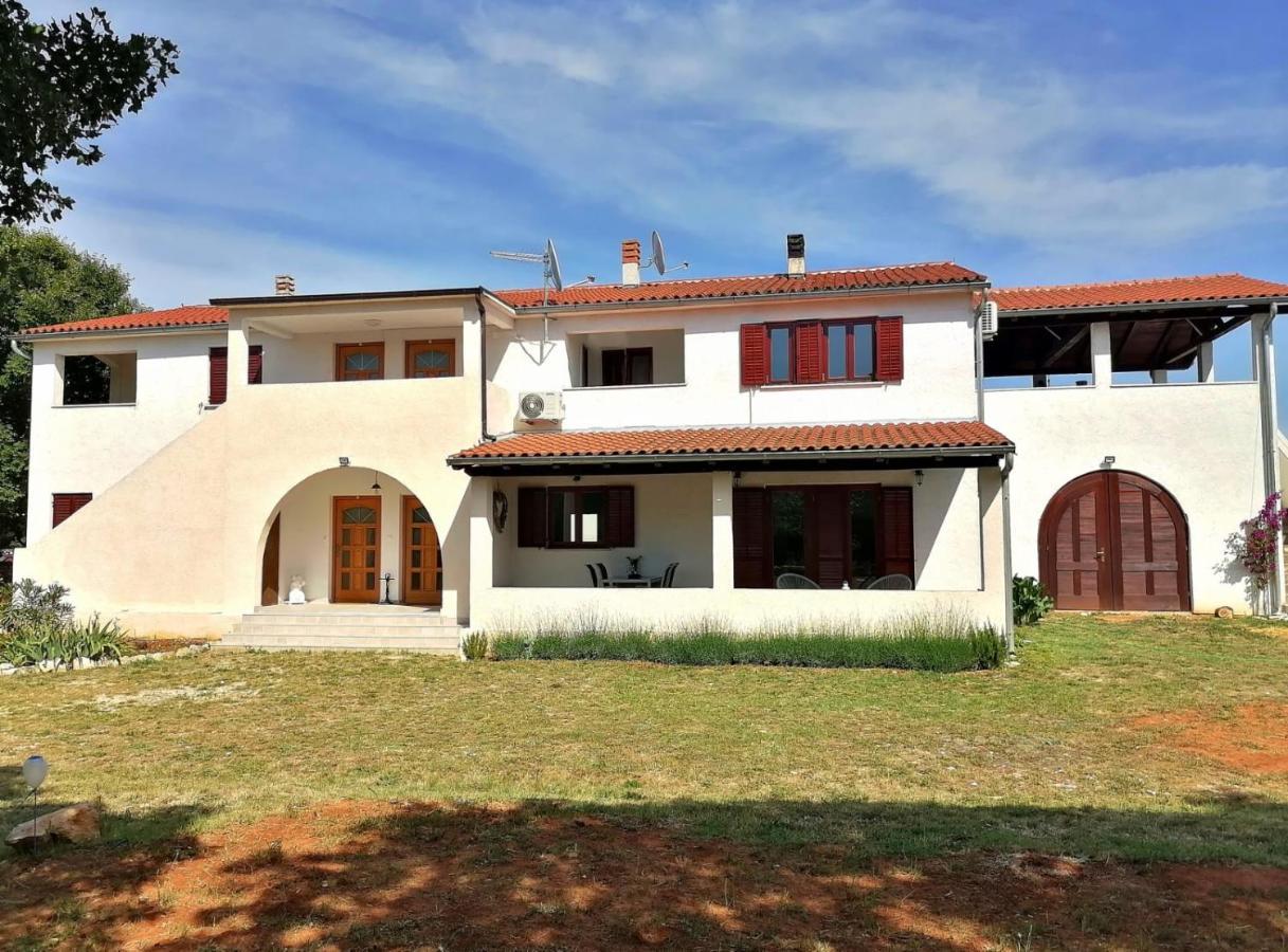 Casa Val Madorso Lägenhet Peroj Exteriör bild